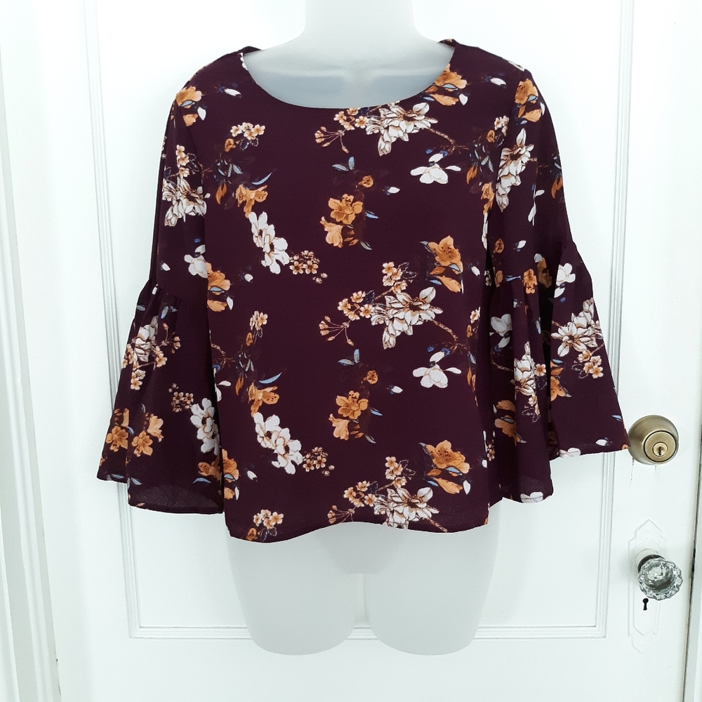 JUSTIFY Bell Sleeve Crop Top Burgundy Size Small